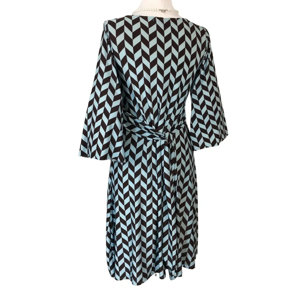 BCBGMaxAzria Blue Brown Chevron Surplice Bell Sleeves Fit n Flare Dress Medium